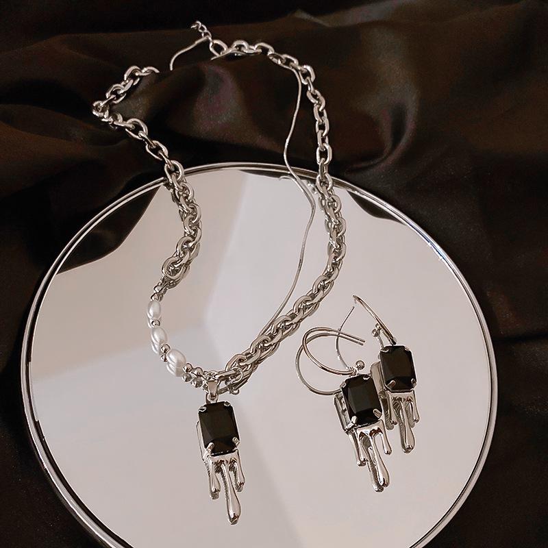 earrings & necklace vsnow hyperbole black square geometric crystal pendant for women asymmetry imitation pearl chain melt jewelry, Silver
earrings & necklace vsnow hyperbole black square geometric crystal pendant for women asymmetry imitation pearl chain melt jewelry, Silver