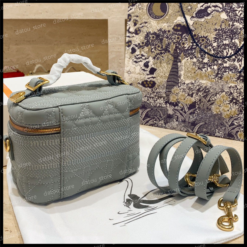 Makeup Bag Women Luxurys Designers Bags Makeup Bag Travel Pouch Cosmetic Cases Girls Handbag Shoulder Bags Luggage Tote Make Up Bag nice7853, As pic
Makeup Bag Women Luxurys Designers Bags Makeup Bag Travel Pouch Cosmetic Cases Girls Handbag Shoulder Bags Luggage Tote Make Up Bag nice7853, As pic