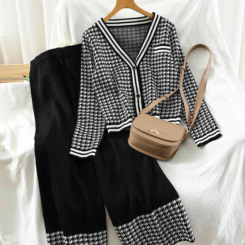 Autumn Fashion Women Long-sleeve Plaid Knitwear Cardigan Tops + Loose Wide-Leg Trousers Casual Knitting Two Piece Set Female 210506