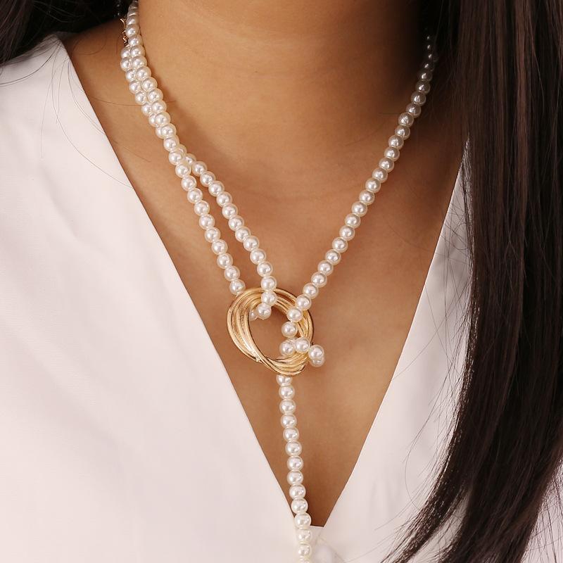 Pendant Necklaces Simulation Pearl Metal Surround Geometric Sweater Necklace Long Portrait Coin Gift For Women Wedding Party, Silver
Pendant Necklaces Simulation Pearl Metal Surround Geometric Sweater Necklace Long Portrait Coin Gift For Women Wedding Party, Silver