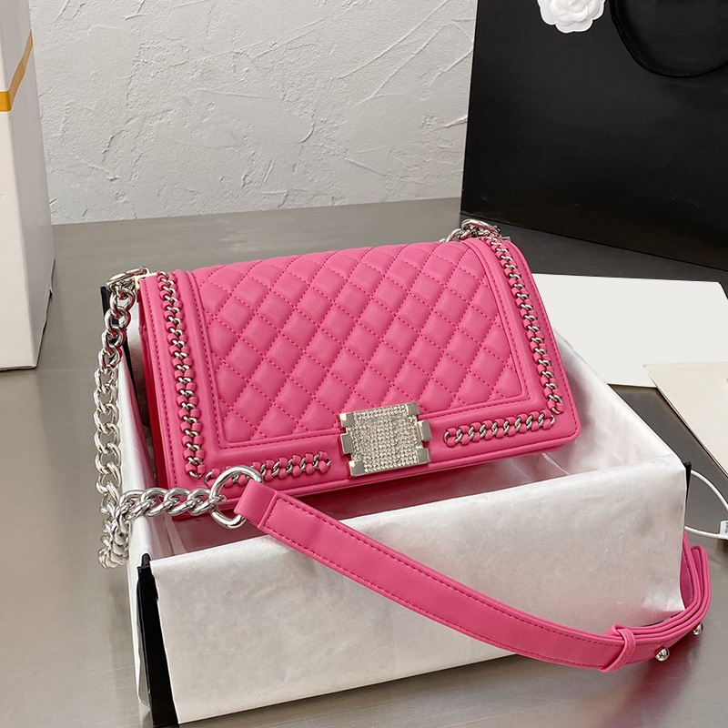 Early Fall Witer 2021 France Womens Classic Flap Boy Bags Silver Diamonds Hardware Crossbody Shoulder Braid Valentine Chains Cosmetic Large
Early Fall Witer 2021 France Womens Classic Flap Boy Bags Silver Diamonds Hardware Crossbody Shoulder Braid Valentine Chains Cosmetic Large
