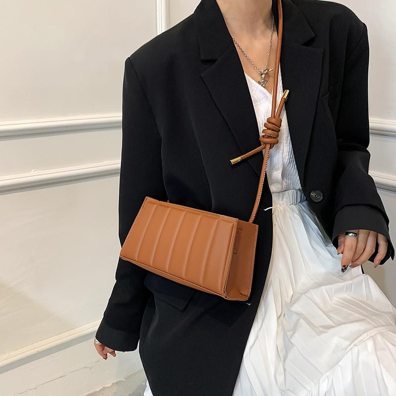 Evening Bags 2021 Autumn/winter High-grade Pure Color Retro Women's Shoulder Bag Pu Material Fashion Trend Cross-body
Evening Bags 2021 Autumn/winter High-grade Pure Color Retro Women's Shoulder Bag Pu Material Fashion Trend Cross-body
