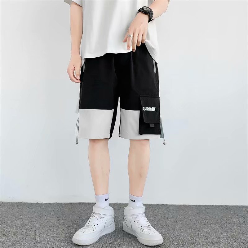 2021 new men's summer youth Korean version of the trend of multi-pocket stitching overalls casual loose five-point pants, Black
2021 new men's summer youth Korean version of the trend of multi-pocket stitching overalls casual loose five-point pants, Black