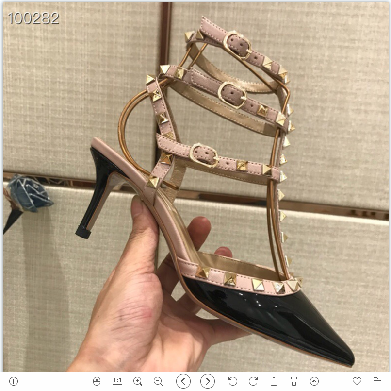 2021 Good Quality Fashion Women Luxurys Designers Shoes Designer Sandals Womens Luxury High Heels Sandal Dress Shoess With Box Size 35-41 -G414, Black
2021 Good Quality Fashion Women Luxurys Designers Shoes Designer Sandals Womens Luxury High Heels Sandal Dress Shoess With Box Size 35-41 -G414, Black