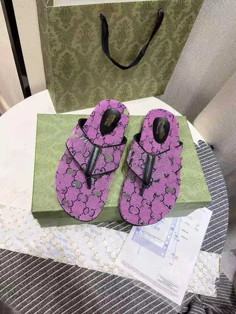 wholesale 2021 Men Women Sandals Designer Shoes Luxury Slide Summer Fashion Wide Flat Slippery With Thick Sandal Slipper Flip Flops, 16
wholesale 2021 Men Women Sandals Designer Shoes Luxury Slide Summer Fashion Wide Flat Slippery With Thick Sandal Slipper Flip Flops, 16