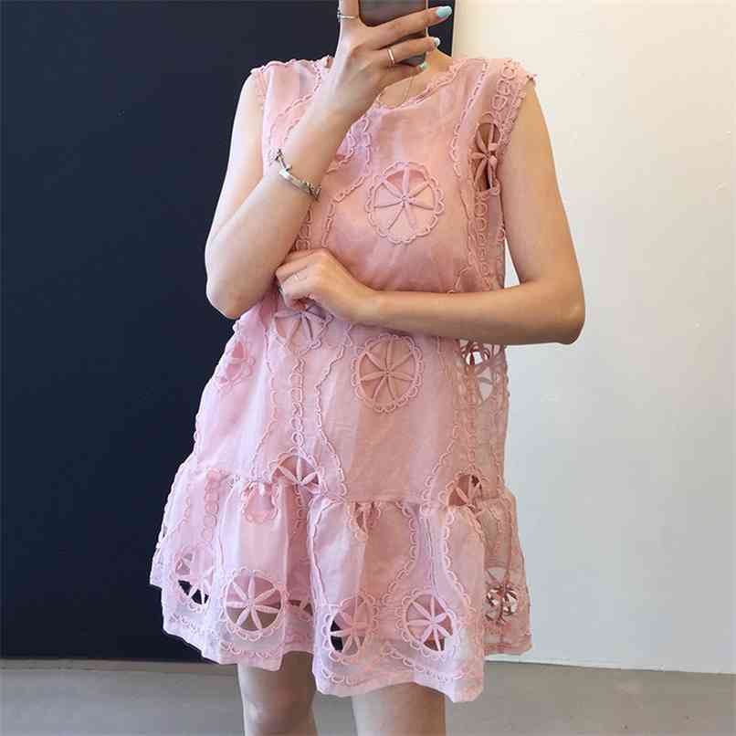 Sweet Hollow Flowers out Pink Mini Dress for Women Summer O-neck Sleeveless Embroidery A-line Tank 210602, White
Sweet Hollow Flowers out Pink Mini Dress for Women Summer O-neck Sleeveless Embroidery A-line Tank 210602, White