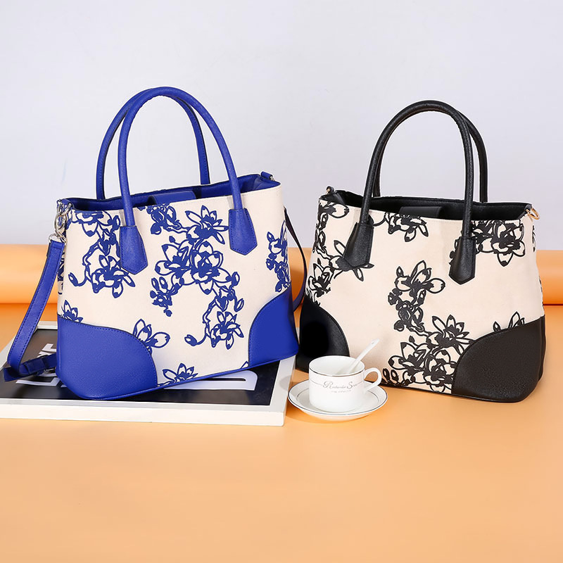 New Bags National Style Womens Cotton Canvas Blue and White Porcelain Handbag Fashionable Simple Shoulder Womens Tote Bag
New Bags National Style Womens Cotton Canvas Blue and White Porcelain Handbag Fashionable Simple Shoulder Womens Tote Bag
