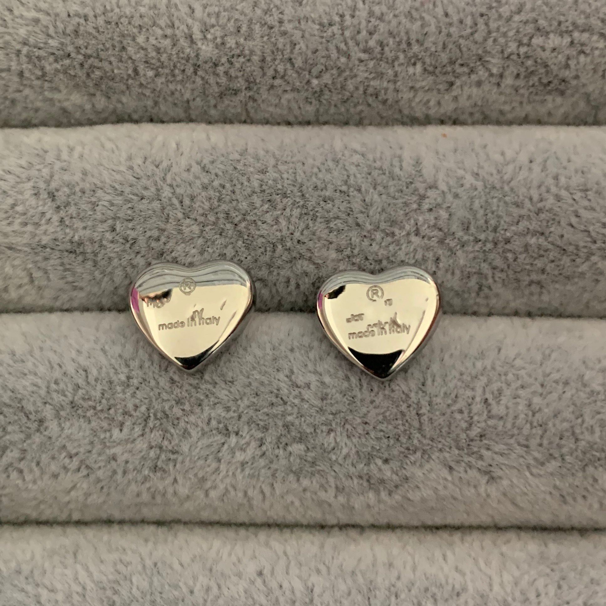 20 design mix studs High Quality Extravagant Jewelry Fashion Stainless Steel Gold silver rose Plated heart G Stud earrings For Men Women
20 design mix studs High Quality Extravagant Jewelry Fashion Stainless Steel Gold silver rose Plated heart G Stud earrings For Men Women