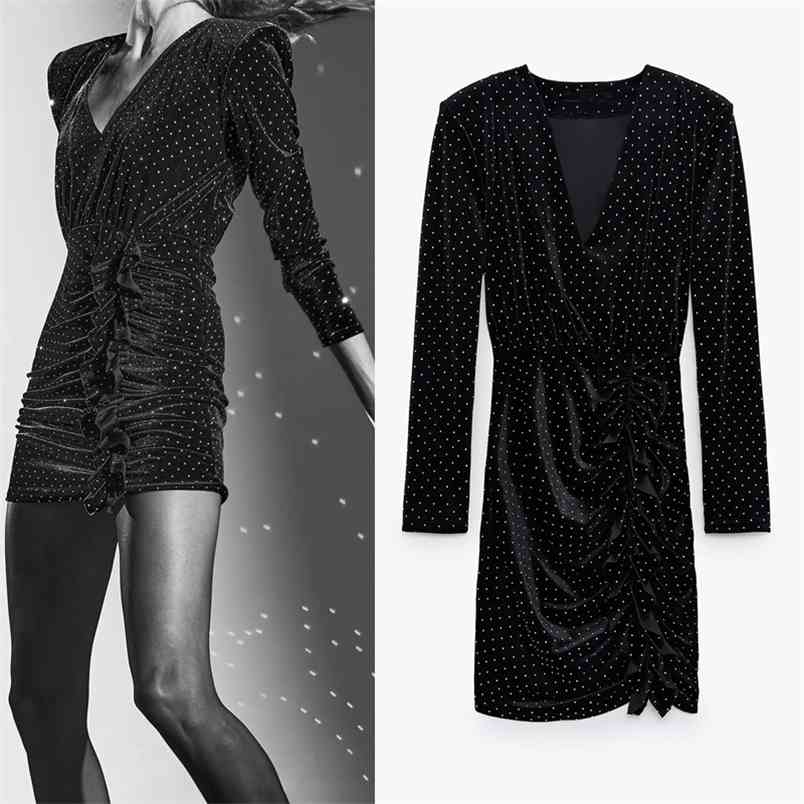 Vintage Beading Black Velvet Dress Women Winter Sequin Ruffle Long Sleeve Mini Party es Ladies Elegant 210519
Vintage Beading Black Velvet Dress Women Winter Sequin Ruffle Long Sleeve Mini Party es Ladies Elegant 210519