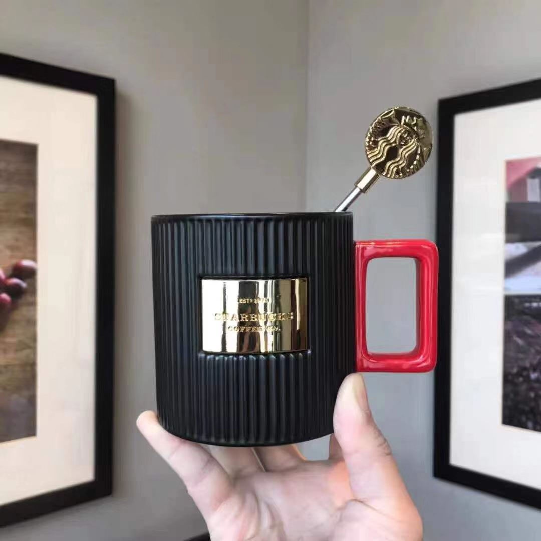 2021 Creative 310ML Starbucks Cup Luxury Ceramic Mugs Coffee Mug with Star Spoon Anniversary Gift Products in Package Box
2021 Creative 310ML Starbucks Cup Luxury Ceramic Mugs Coffee Mug with Star Spoon Anniversary Gift Products in Package Box