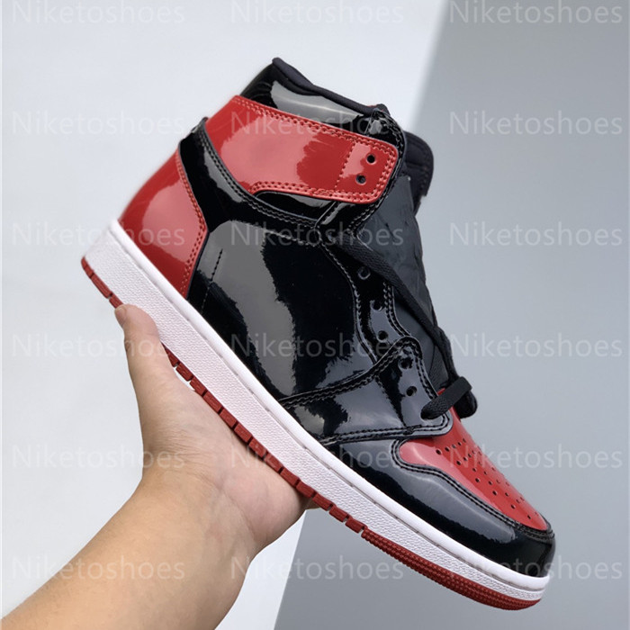 1 High OG Bred Patent Basketball shoes Mens and Womens Trainer Classic 1s Varsity Red Skateboard shoe Patent Leather
1 High OG Bred Patent Basketball shoes Mens and Womens Trainer Classic 1s Varsity Red Skateboard shoe Patent Leather