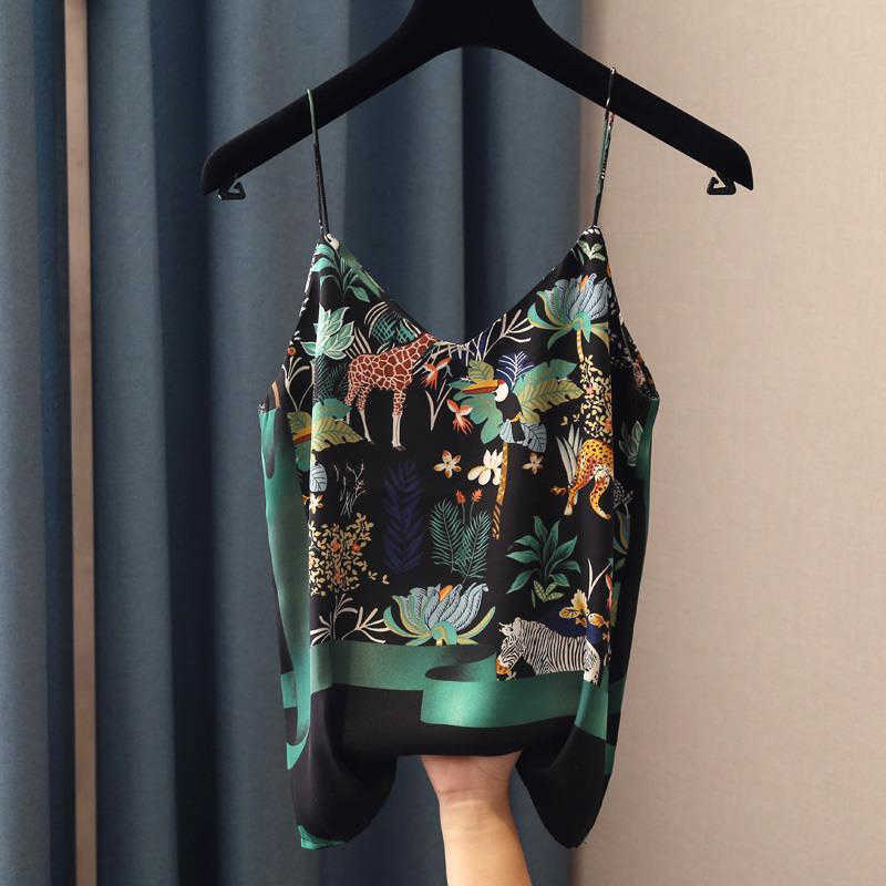 National Style Spring Summer Women Sexy Spaghetti Strap Tank Top Vintage Print Camis Femme chiffon V Neck Tops S808 210608, Picture color
National Style Spring Summer Women Sexy Spaghetti Strap Tank Top Vintage Print Camis Femme chiffon V Neck Tops S808 210608, Picture color