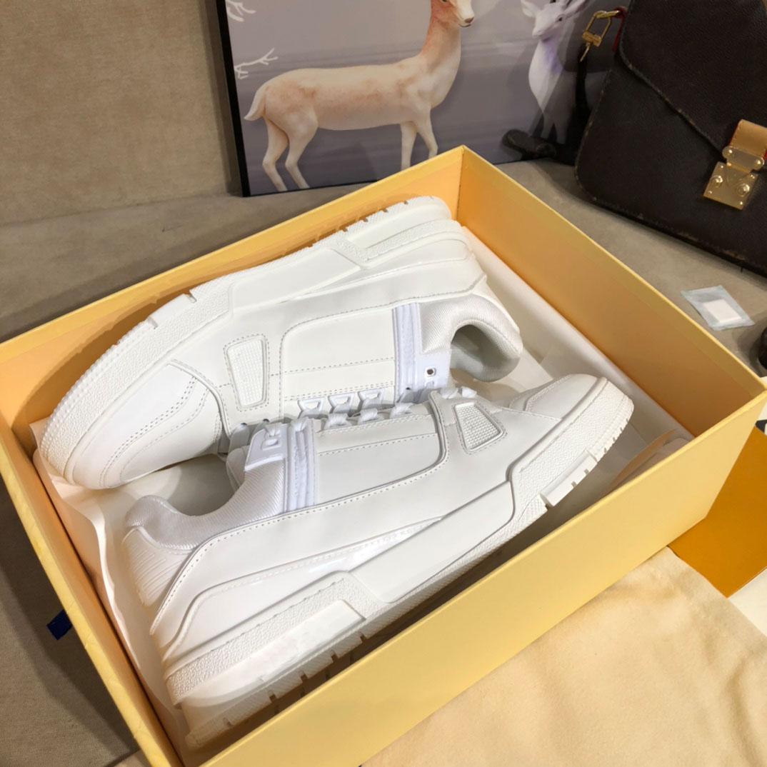 2022 luxury designer shoes Trainer sneakers casual men Sports shoes TPU bottom size 35-45, Color17
2022 luxury designer shoes Trainer sneakers casual men Sports shoes TPU bottom size 35-45, Color17