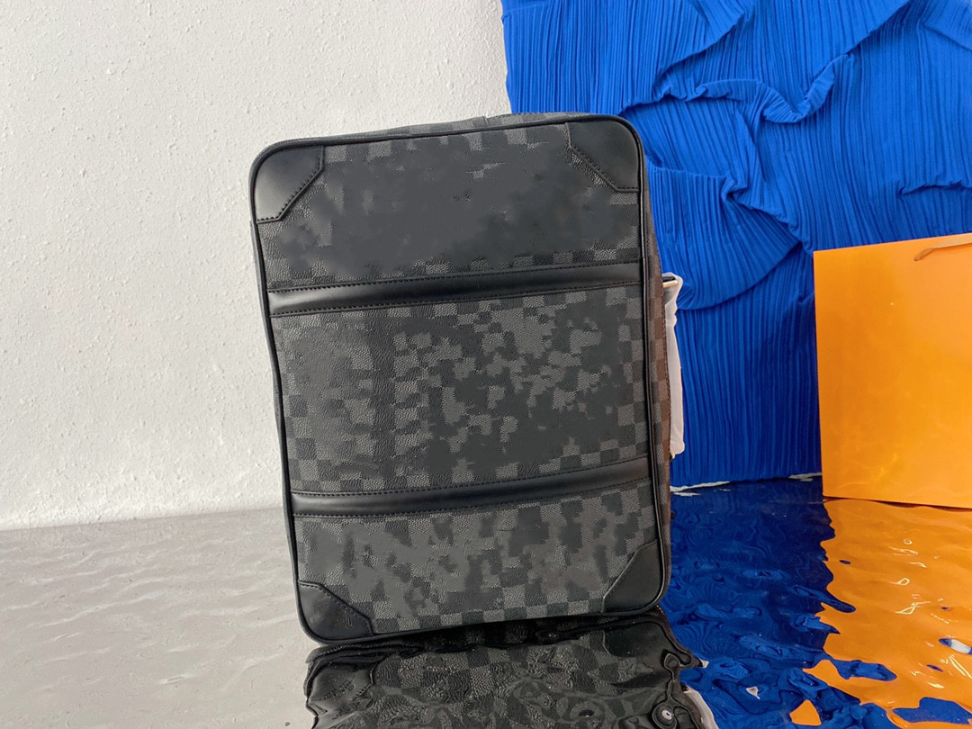 Luxury high quality briefcase man bag choice, thes trend of The Times American exclusive, have large space and convenient receive buckles provide safe
Luxury high quality briefcase man bag choice, thes trend of The Times American exclusive, have large space and convenient receive buckles provide safe
