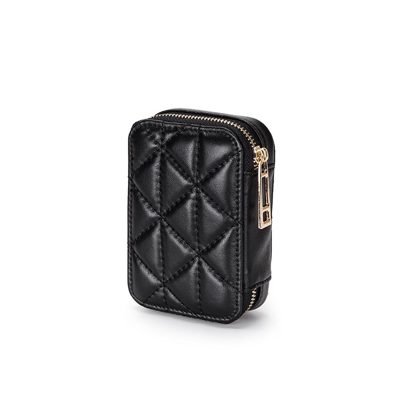 Cosmetic Bags & Cases COMFORSKIN Premium Cow Leather Ladies Lipstick Bag Arrivals High-definition Mirror Makeup Small Pocket, Black
Cosmetic Bags & Cases COMFORSKIN Premium Cow Leather Ladies Lipstick Bag Arrivals High-definition Mirror Makeup Small Pocket, Black