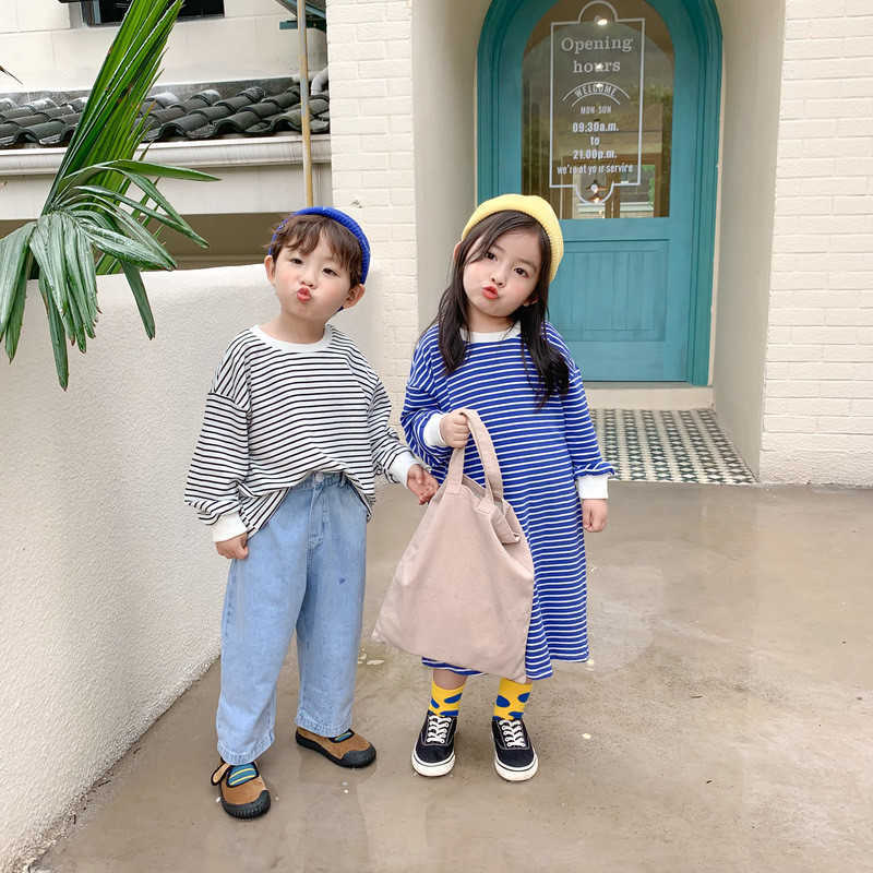 Autumn Brother and sister casual striped long sleeve sweatshirts pure children cotton loose boys short Top girls dress 210615, Blue short 
Autumn Brother and sister casual striped long sleeve sweatshirts pure children cotton loose boys short Top girls dress 210615, Blue short