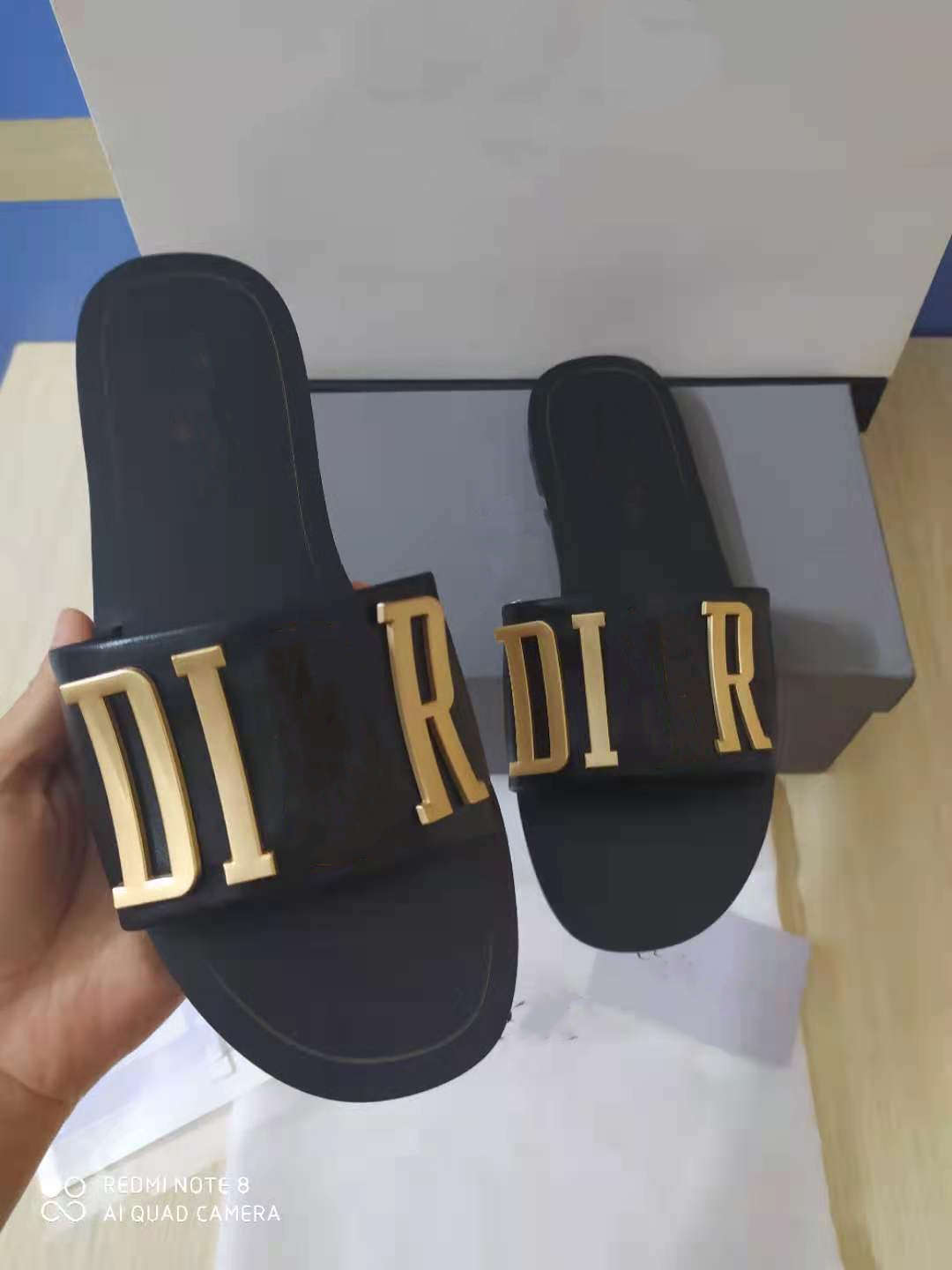 Newlassic High heeled sandals Wedge heel luxury Designer cowboy man woman shoes Metal buckle for parties Occupation Sexy sandal shoe l03
Newlassic High heeled sandals Wedge heel luxury Designer cowboy man woman shoes Metal buckle for parties Occupation Sexy sandal shoe l03