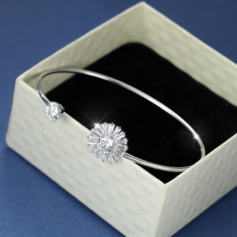Bangle Uilz Dainty Female White Zircon Stone Sun Flower Adjustable Bracelets For Women Chic Sliver Color Wedding Bracelet Gift
Bangle Uilz Dainty Female White Zircon Stone Sun Flower Adjustable Bracelets For Women Chic Sliver Color Wedding Bracelet Gift