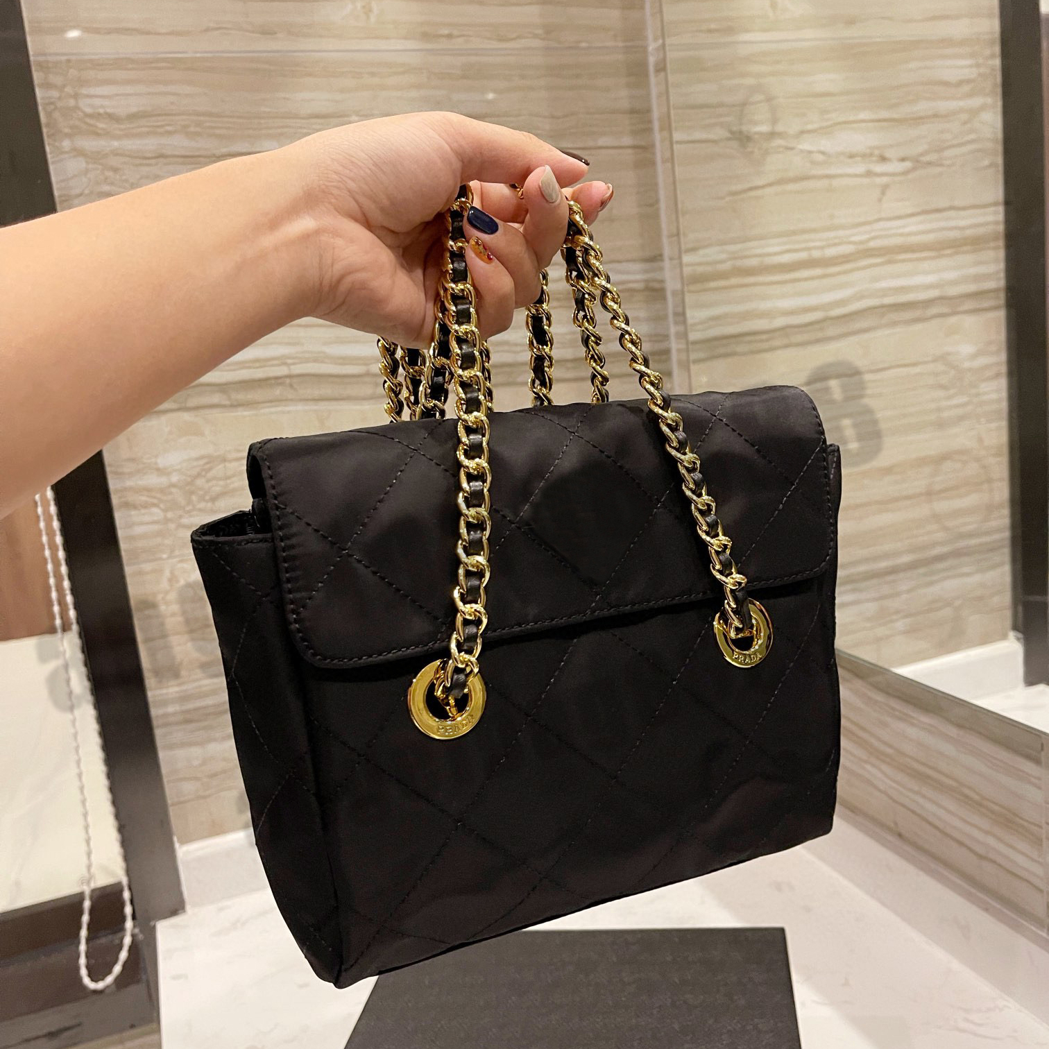 Luxury Designer Brand Fashion Shoulder Axillary Bags Handbags High Quality Women chain letter mobile phone bag wallet vintage All match crossbody Metallic totes, No bags
Luxury Designer Brand Fashion Shoulder Axillary Bags Handbags High Quality Women chain letter mobile phone bag wallet vintage All match crossbody Metallic totes, No bags
