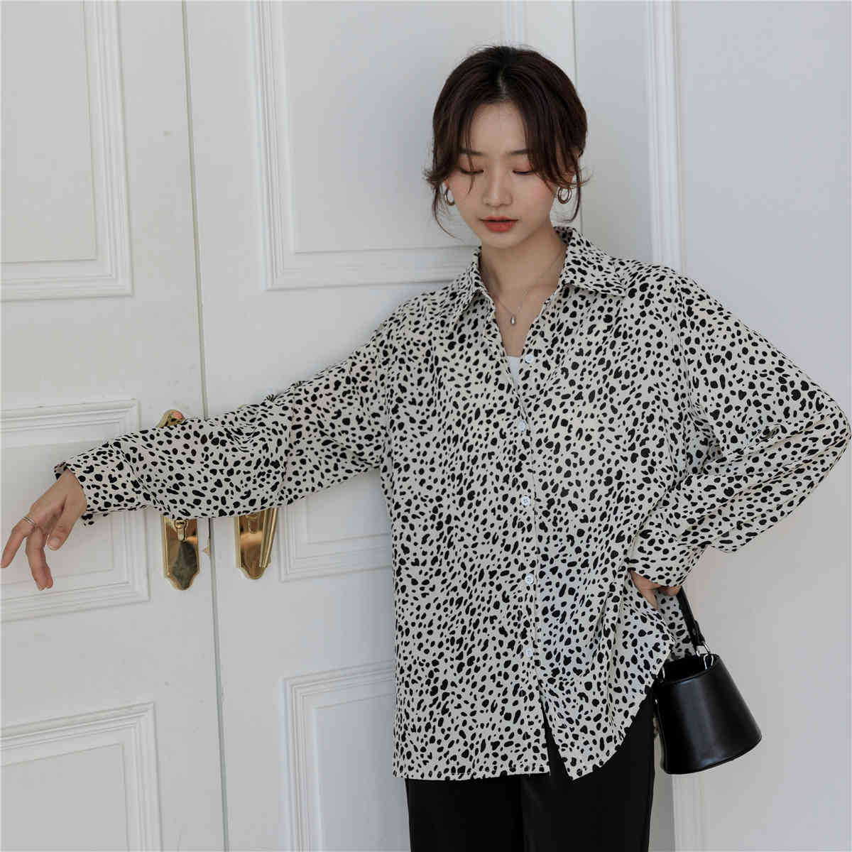 Vintage Blouse Women Lady Long Sleeves Female Shirts Leopard Print Shirt Loose Sleeve Blusa Chiffon Top 929J 210420
