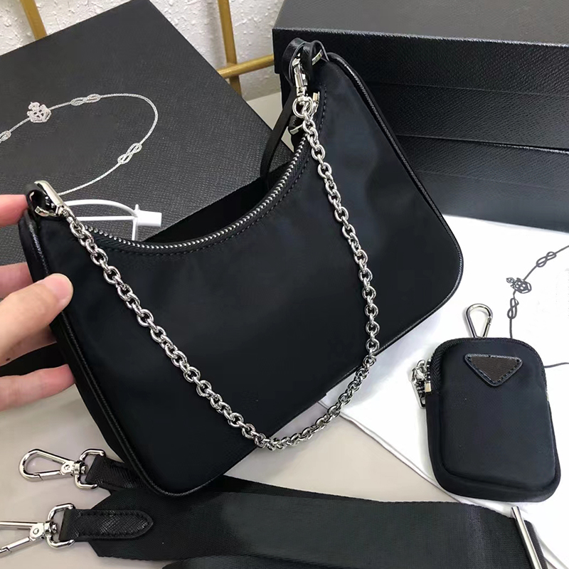 Top designer Women Nylon 2000 2005 Re edition men Cross body bag for luxury fashion shoulder bags school purse canvas wallet messenger bag passport handbags, 22×7×15cm with box
Top designer Women Nylon 2000 2005 Re edition men Cross body bag for luxury fashion shoulder bags school purse canvas wallet messenger bag passport handbags, 22×7×15cm with box