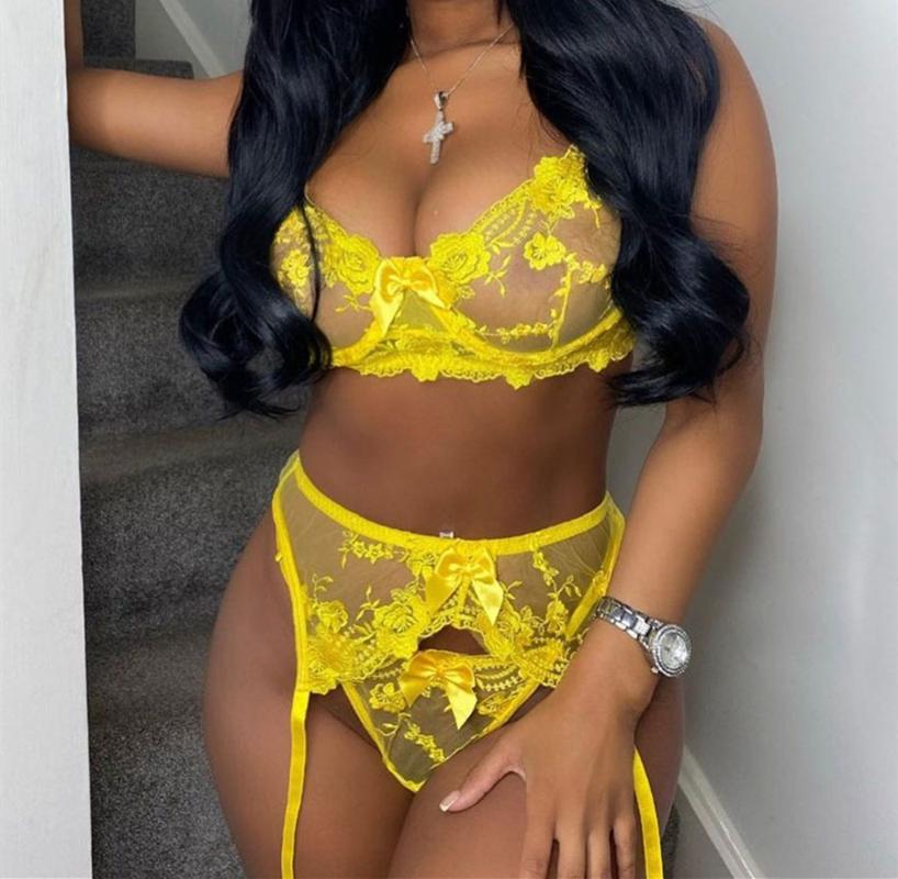 Bras Sets Sexy 3 Piece Set Women Lingerie Embroidery Lace Push Up Bra Bra+Garters+Thong See Through Thin Transparent Underwear 2021