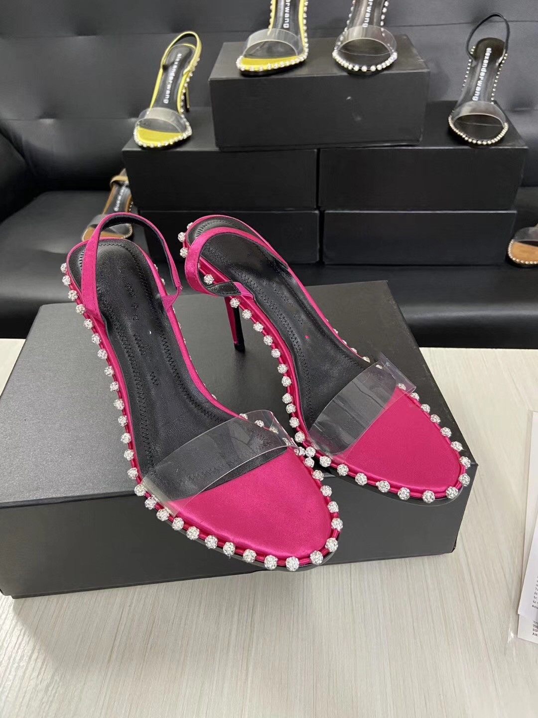 2021 mens and womens fashion red pink flower printing leather slide sandals adults unisex size euro 35-41 0609, 03
2021 mens and womens fashion red pink flower printing leather slide sandals adults unisex size euro 35-41 0609, 03