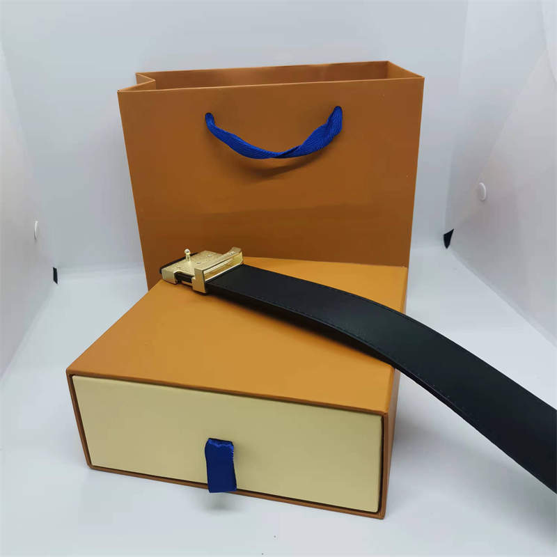 Unisex Designer Leather Belt with Smooth Buckle - Black Genuine Leather Waistband for Men & Women