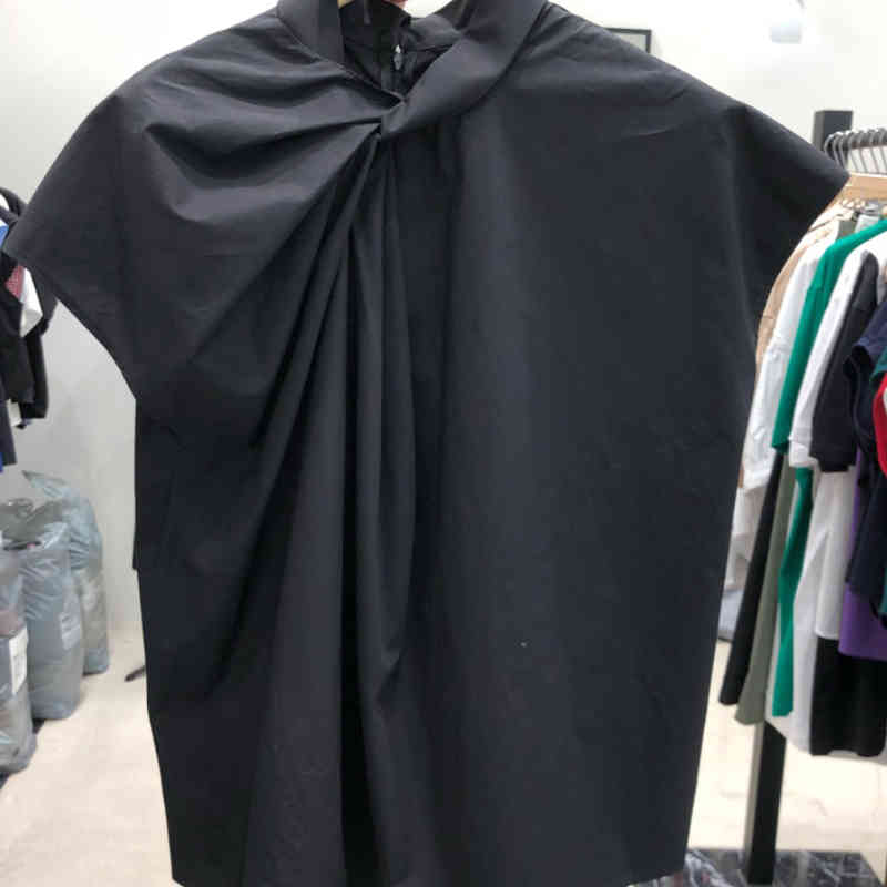 Nomikuma Korean Folds O-neck Women Blouse Tops Causal Sleeveless Solid Blusas Mujer De Moda Summer New Shirt 6G599 210427