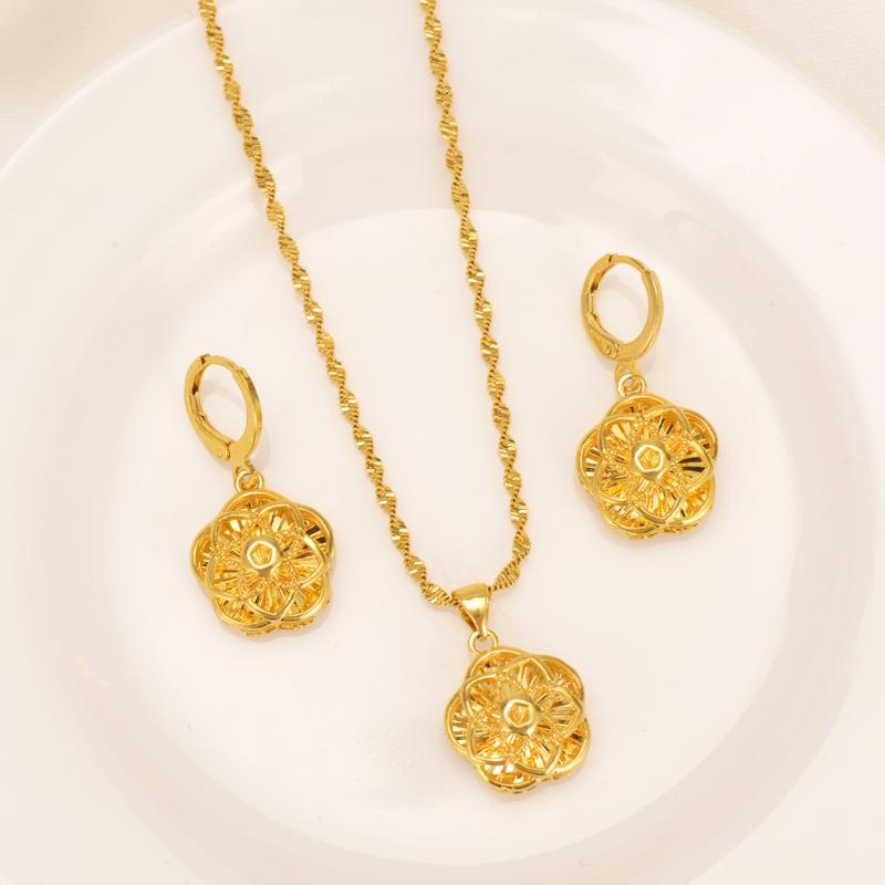 Earrings & Necklace Bangrui 2021 Elegant Gold Color Hollow Out Pentagon Pendant Drop Fashion Jewelry Sets African Gifts, As pic
Earrings & Necklace Bangrui 2021 Elegant Gold Color Hollow Out Pentagon Pendant Drop Fashion Jewelry Sets African Gifts, As pic