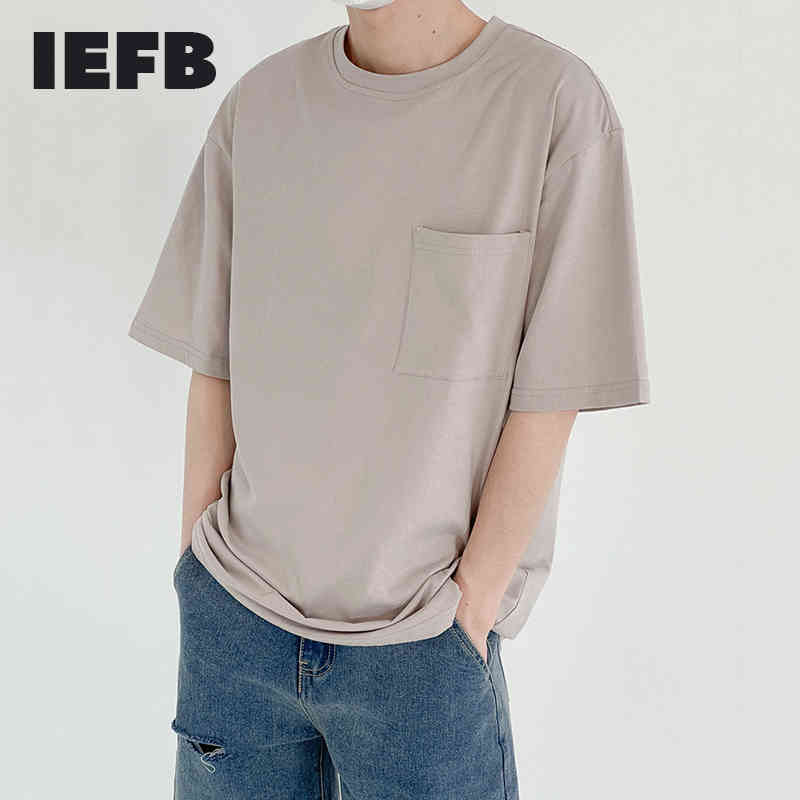 IEFB Small Pocket Solid Color Short Sleeve Men's Round Neck Simple Loose T-shirt Summer Causal Black Tee Tops 9Y7581 210524