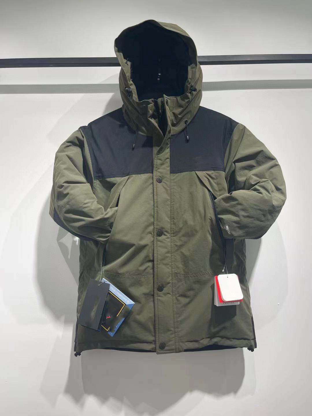 21 New Winter Men' Color Matching Down Jacket Functional Stormsuit Classic 090602, Black
21 New Winter Men' Color Matching Down Jacket Functional Stormsuit Classic 090602, Black
