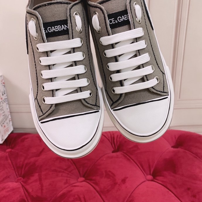 2021 Fashion Men Shoe Designer Women Leather Lace Up Platform Oversized Sole Sneakers White Black mens womens Luxury velvet suede Casual Shoes size35-45, 08
2021 Fashion Men Shoe Designer Women Leather Lace Up Platform Oversized Sole Sneakers White Black mens womens Luxury velvet suede Casual Shoes size35-45, 08
