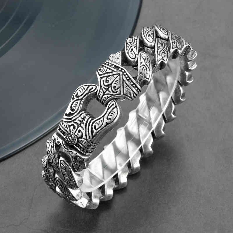 Guangdong stainls steel jewelry hot selling totem titanium steel men's bracelet Jewelry, Golden;silver
Guangdong stainls steel jewelry hot selling totem titanium steel men's bracelet Jewelry, Golden;silver