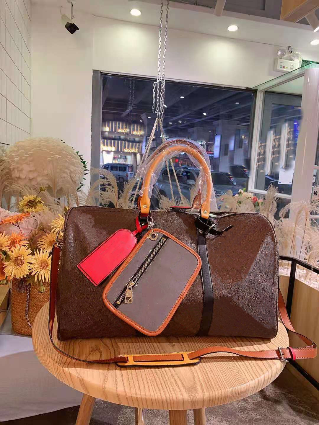 Designer Duffle Bag Luggage Travel With Old Flower Color Contrast And High Quality Unisex Women Men Duffel Bags Handbag Handbags, Customize
Designer Duffle Bag Luggage Travel With Old Flower Color Contrast And High Quality Unisex Women Men Duffel Bags Handbag Handbags, Customize