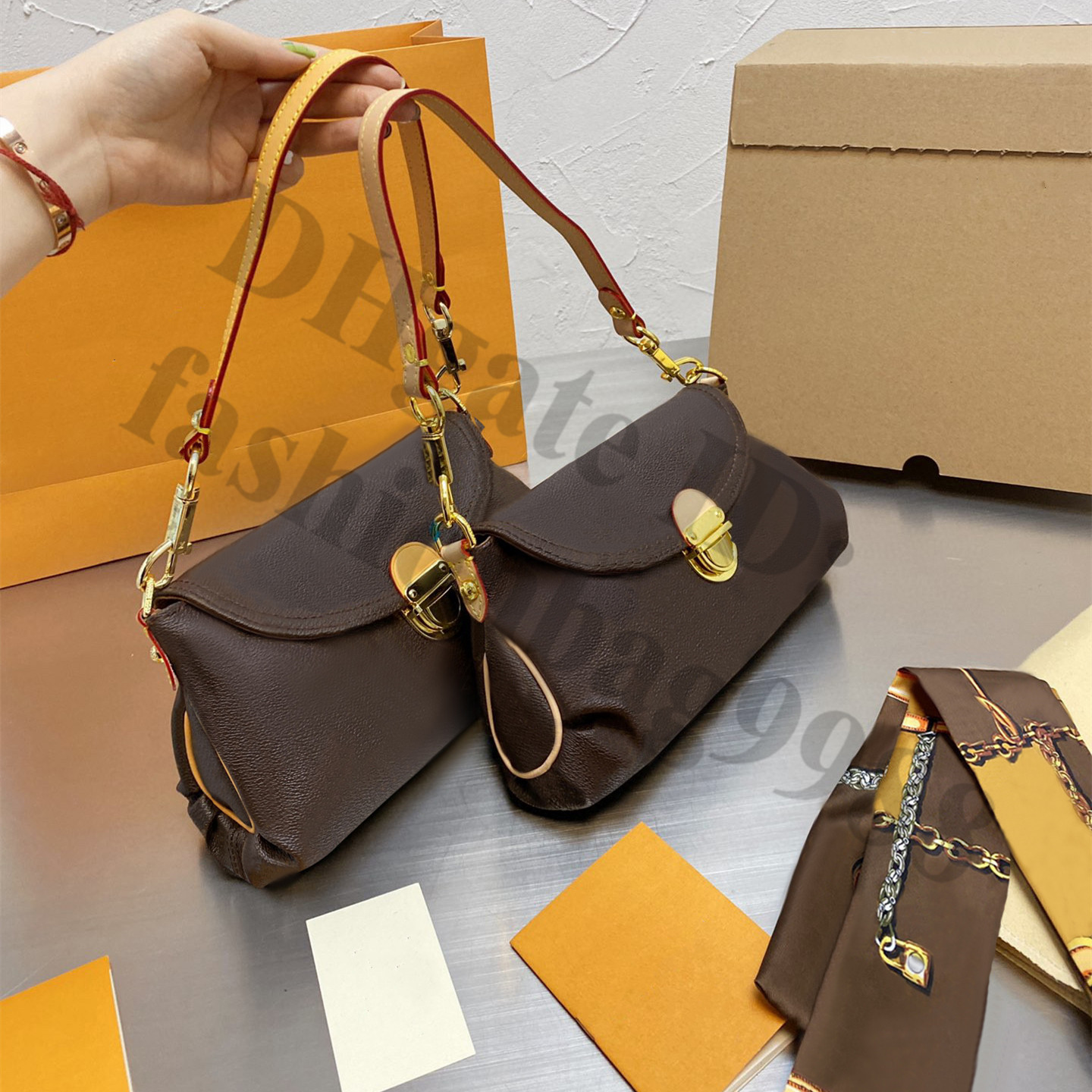 Classical Lady Shoulder Armpit Bag Crossbody Women General Formal Occasion Ture Leather Pu Brand Flap Hand Bags One Side Handbags Large Capacity for pone Wallet, Make up the difference
Classical Lady Shoulder Armpit Bag Crossbody Women General Formal Occasion Ture Leather Pu Brand Flap Hand Bags One Side Handbags Large Capacity for pone Wallet, Make up the difference