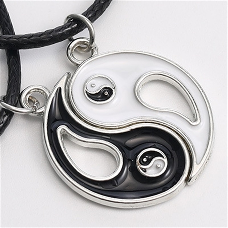 Unique Design Splice Gossip Tai Chi Yin Yang Necklaces For Women Leather Rope Pendant Black White Friendship Couple Valentine Gift 473 Q2
Unique Design Splice Gossip Tai Chi Yin Yang Necklaces For Women Leather Rope Pendant Black White Friendship Couple Valentine Gift 473 Q2