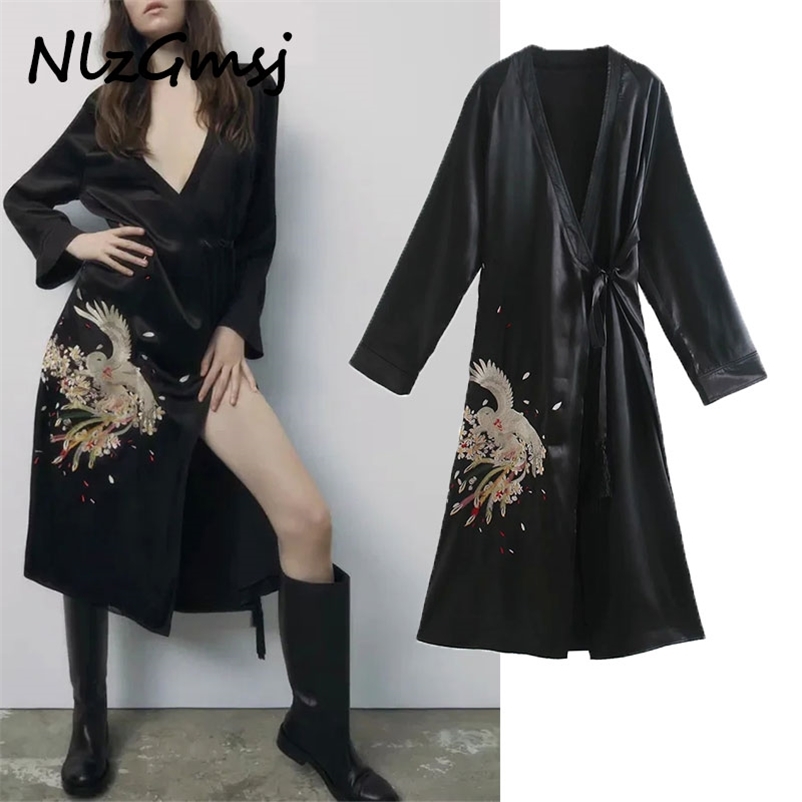 Dres Chic Tied Belt Embroidery Kimono Midi Vintage Wrap V Neck Long Sleeve Female es Vestidos 210628, As picture
Dres Chic Tied Belt Embroidery Kimono Midi Vintage Wrap V Neck Long Sleeve Female es Vestidos 210628, As picture
