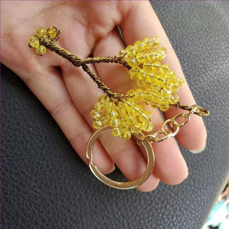 Keychains FYJS Unique Light Yellow Gold Color Wire Wrap Handmade Tree Of Life Key Chain Many Style Quartz Stone Plant Jewelry
Keychains FYJS Unique Light Yellow Gold Color Wire Wrap Handmade Tree Of Life Key Chain Many Style Quartz Stone Plant Jewelry