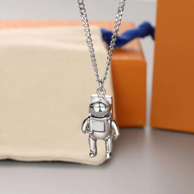 Luxury Brand High Quality 925 Silver Astronaut Pendant Necklace Fashion Hip Hop Couple For Men And Women
Luxury Brand High Quality 925 Silver Astronaut Pendant Necklace Fashion Hip Hop Couple For Men And Women