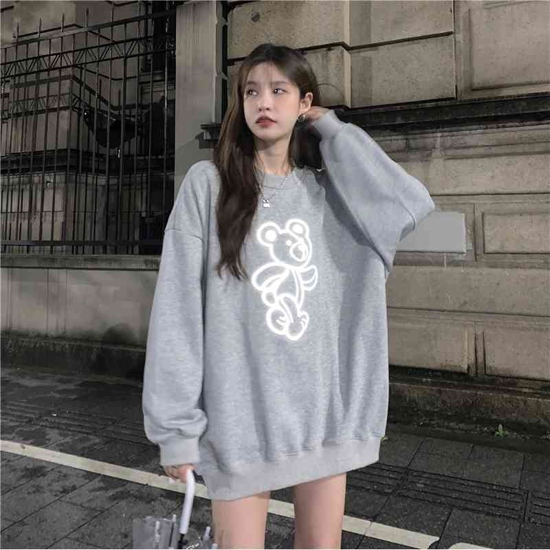 Reflective bear Vintage sweater women's spring and autumn loose Korean version ins lazy wind BF thin fried Street salt coat, White
Reflective bear Vintage sweater women's spring and autumn loose Korean version ins lazy wind BF thin fried Street salt coat, White