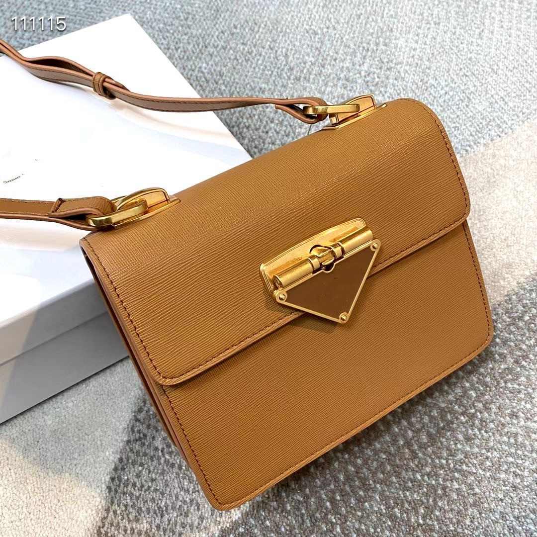 Evening Bags 2021 shoulder bag high quality nylon hand -selling wallet lady messenger Hobo FHDO
Evening Bags 2021 shoulder bag high quality nylon hand -selling wallet lady messenger Hobo FHDO