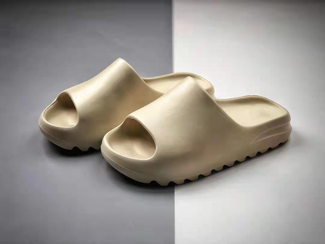 Designer Slippers Fashion Outdoor Style Beach Wading All-match Sports Wear Kanye Slide Bone Men Women Size36-45 bb, Black
Designer Slippers Fashion Outdoor Style Beach Wading All-match Sports Wear Kanye Slide Bone Men Women Size36-45 bb, Black