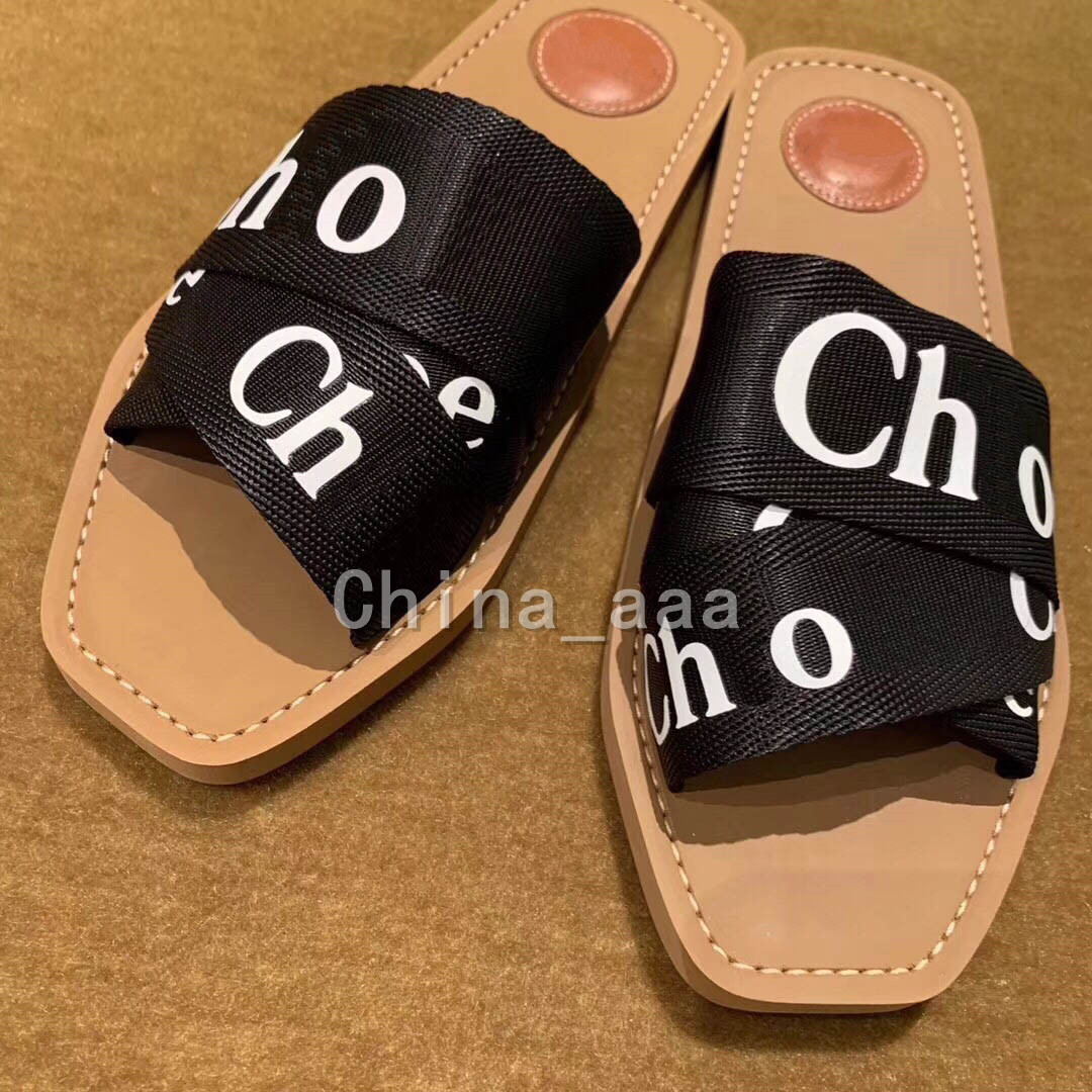 Women Flat Sandals Luxurys Designers Slippers Lady Flip Flops Woody Mule Slides With Box Dust Bag Summer Fahsion Outdoor Platform Shoes, Black
Women Flat Sandals Luxurys Designers Slippers Lady Flip Flops Woody Mule Slides With Box Dust Bag Summer Fahsion Outdoor Platform Shoes, Black