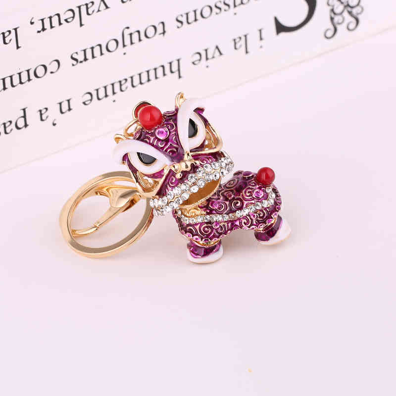 Key Rings Creative Small Gift Chinese Style Lion Chain Kirin Automobile Alloy Pendant Bag Accessories Crafts