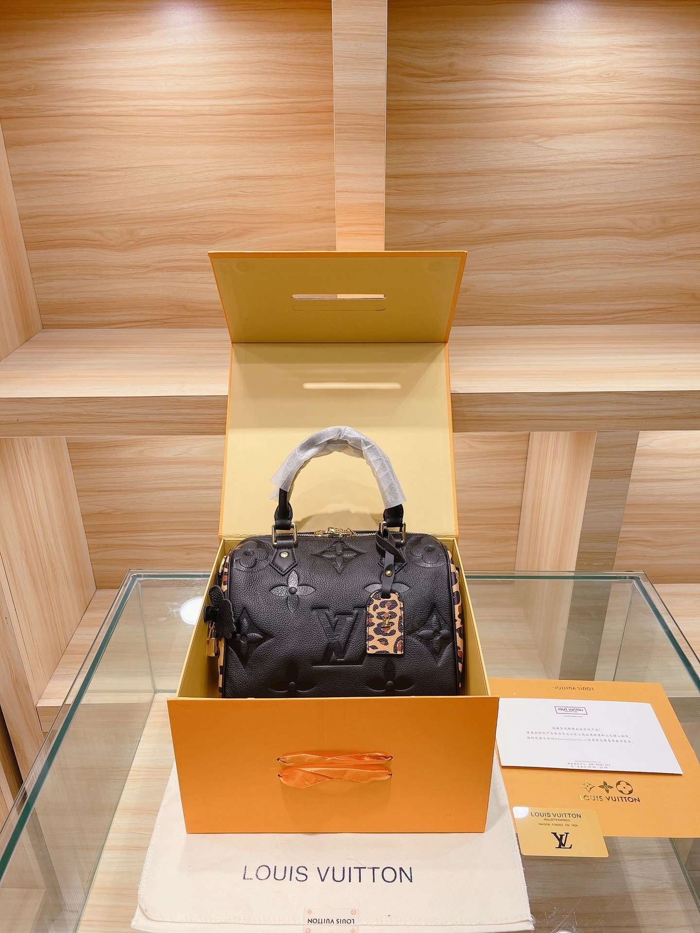 

Louis Vuitton Monogram LV Duffle Bag Luggage Totes Handbags Shoulder new Bags Handbag Backpack Women Tote Men Purses Mens Leather Clutch Wallet better gifts, Carton