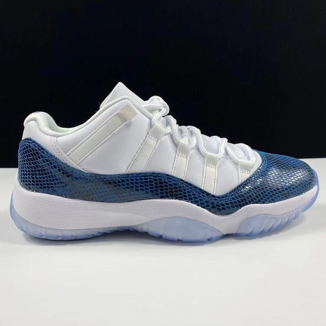 jumpman 11 low navy snakeskin basketball shoes white black-navy real carbon fiber 11s trainer sports stylist fashion sneakers come with box
jumpman 11 low navy snakeskin basketball shoes white black-navy real carbon fiber 11s trainer sports stylist fashion sneakers come with box