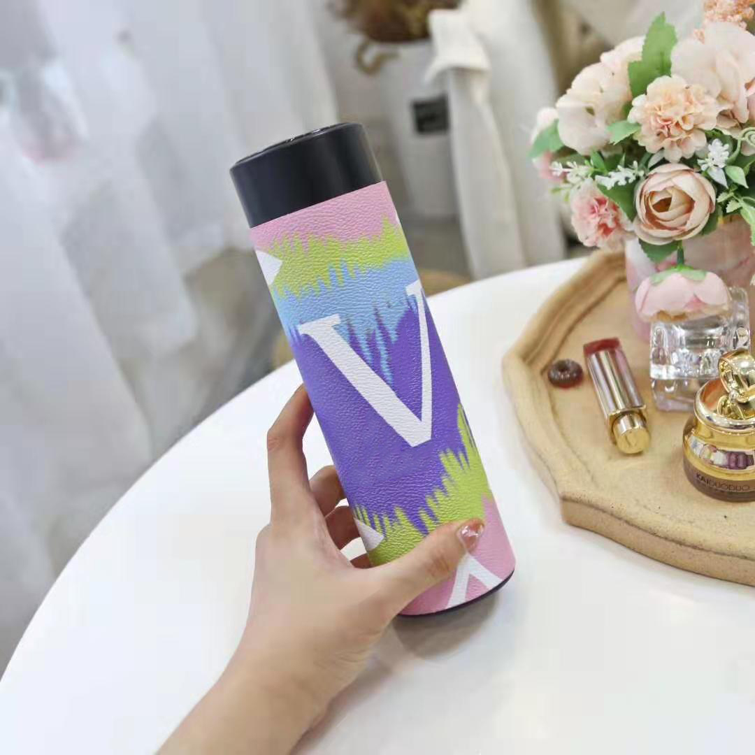 Wholesale Fashion Luxury Stainless Steel Thermos Water Bottle Classic Designer 500ml Brands Portable Led Touch Screen Thermos Cup Free Ship
Wholesale Fashion Luxury Stainless Steel Thermos Water Bottle Classic Designer 500ml Brands Portable Led Touch Screen Thermos Cup Free Ship
