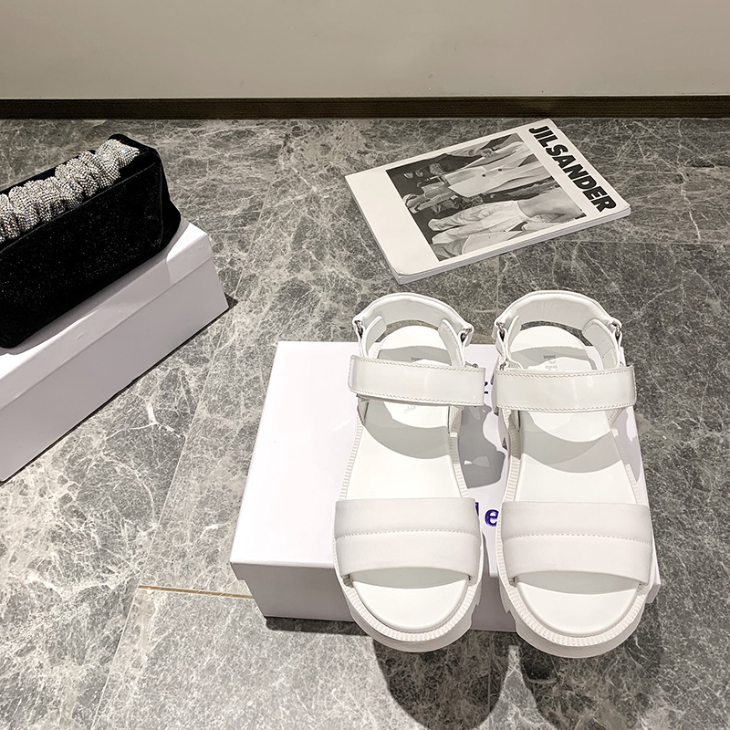 2021 Casual Women Summer Sandal Outdoor Breathable Comfort Slip On Plus Size Open Shoes Genuine Leather Sandals White, Black
2021 Casual Women Summer Sandal Outdoor Breathable Comfort Slip On Plus Size Open Shoes Genuine Leather Sandals White, Black