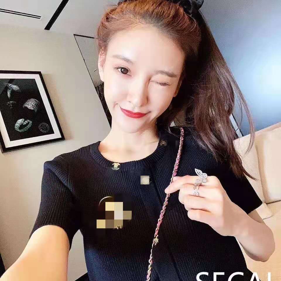 Short knit top 2020 new summer ladies style embroidery versatile instagram fashion short sleeve T-shirt tight, White
Short knit top 2020 new summer ladies style embroidery versatile instagram fashion short sleeve T-shirt tight, White